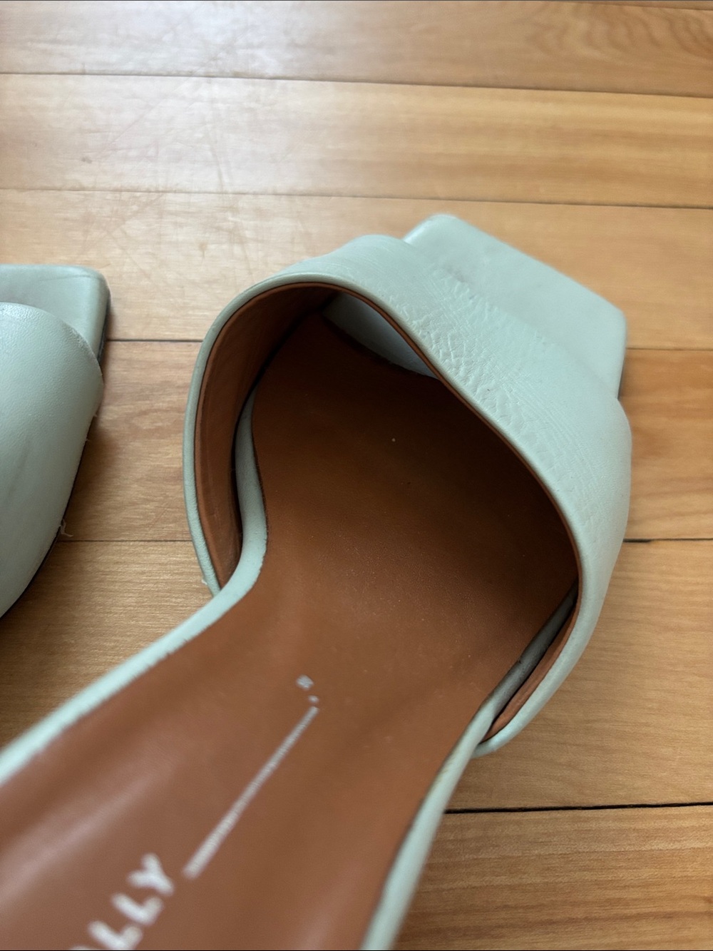 “Intentionally ____________” high heels - Picture 5 of 5